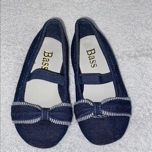 Bass Denim baby shoes, no size, but they are 5 inches, approximately a size 8?